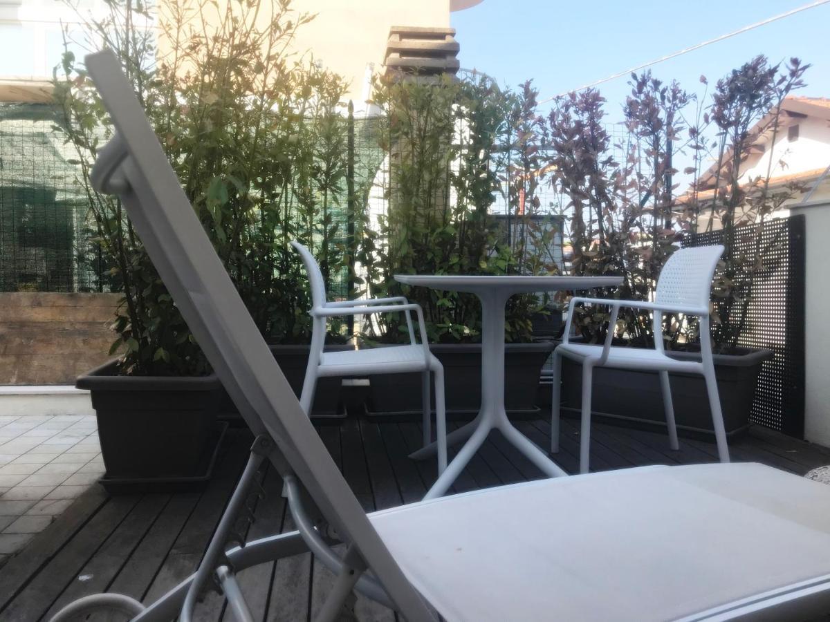 Hotel Villa Hermosa Риччоне Экстерьер фото