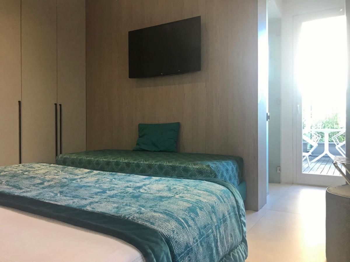 Hotel Villa Hermosa Риччоне Экстерьер фото