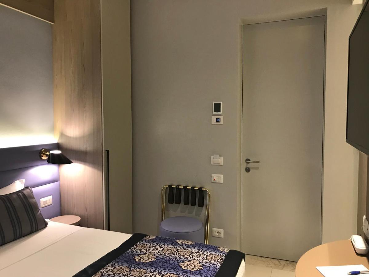 Hotel Villa Hermosa Риччоне Экстерьер фото